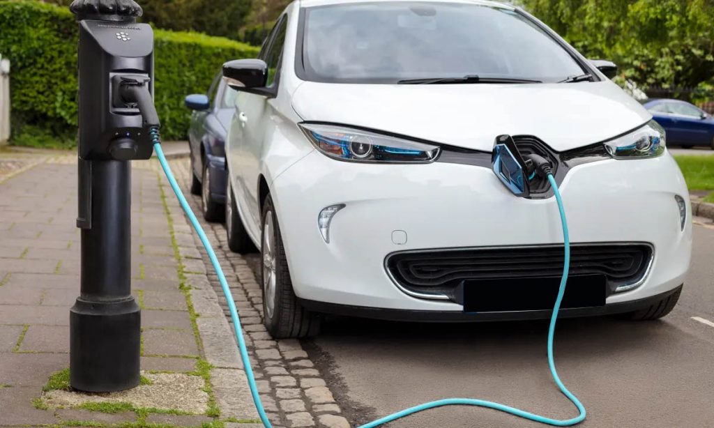 Véhicules électriques Maroc première borne de recharge